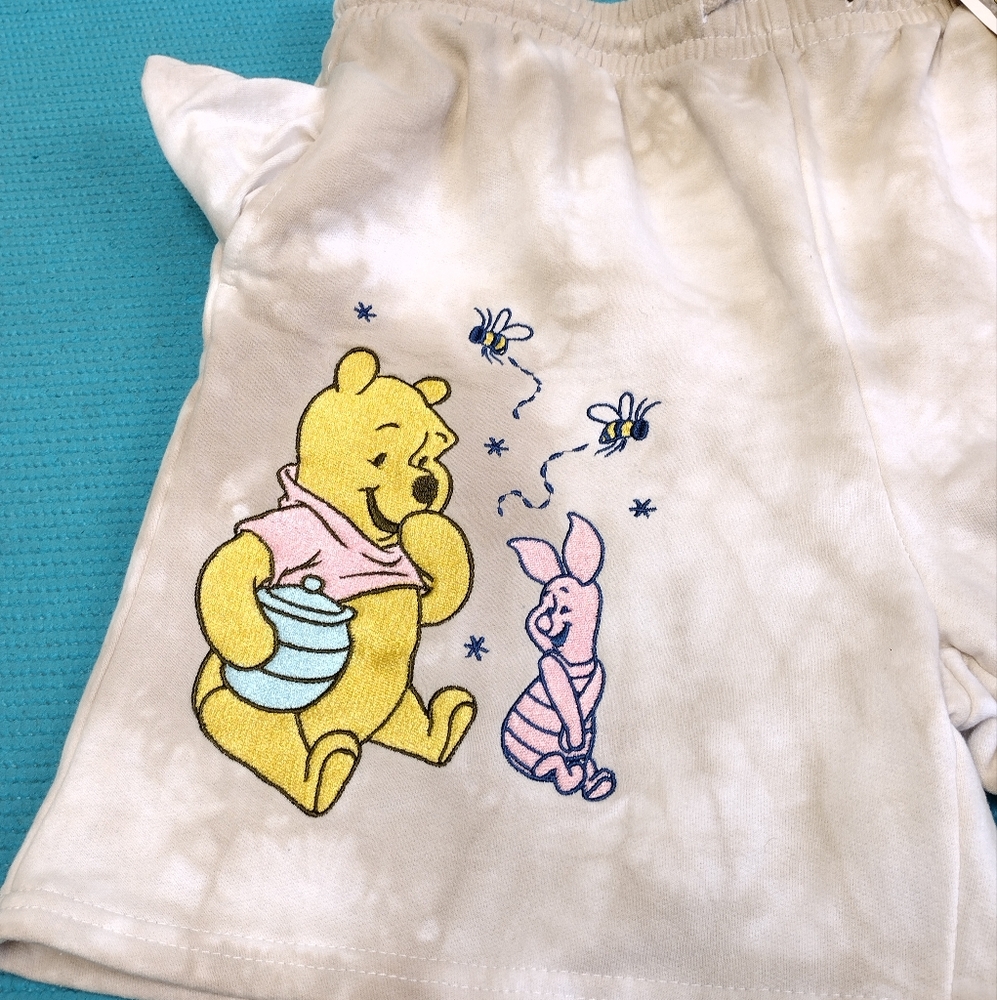 NWT Disney Womens Winnie The Pooh Piglet Embroidered Tie Dye Shorts Size M - Picture 3 of 8